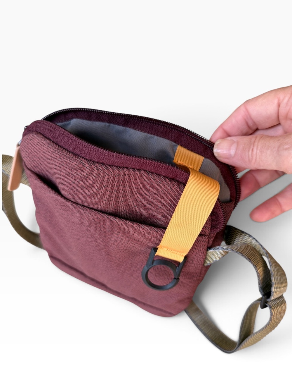 Bellroy 8”x6” Crossbody City Pouch purse, Burgundy Fabric and Leather Trim - Picture 3 of 11